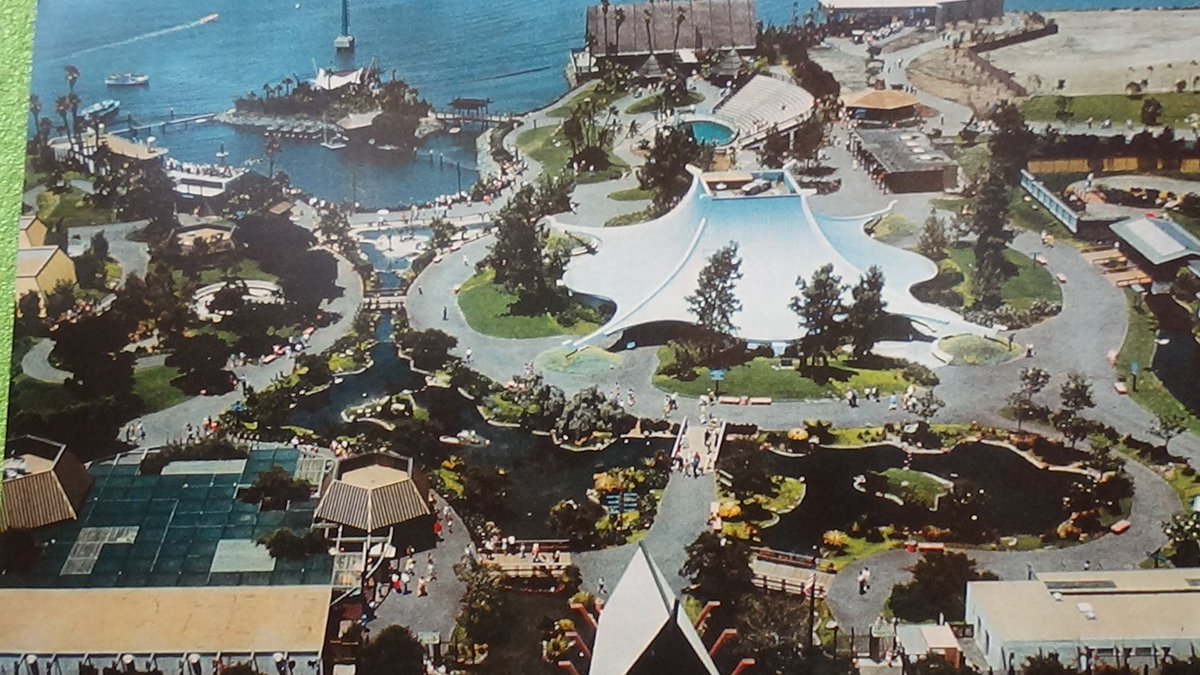 _BWProductions's tweet photo. Original Shamu Stadium and other 50 years of history photos. #StandWithSeaWorld #SeaWorldCares #SeaWorldStrong https://t.co/i39GMpoZHT