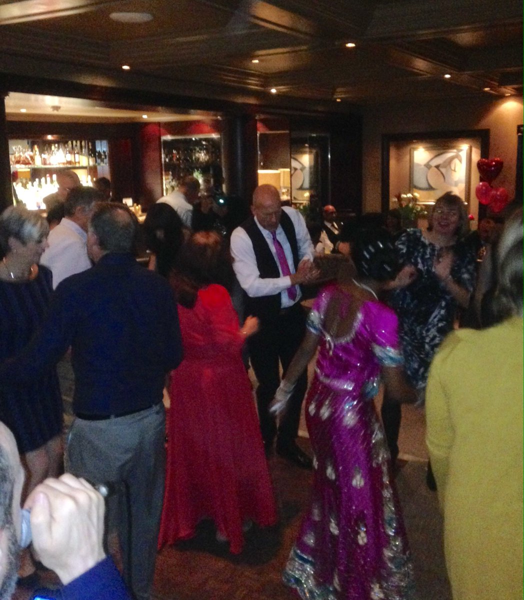 AudiokicksMatty's tweet photo. More pics from last night's wedding gig @TheGrosvenor #wedding #music #chester #cheshire #restaurant #party https://t.co/qitKkIOZ5E