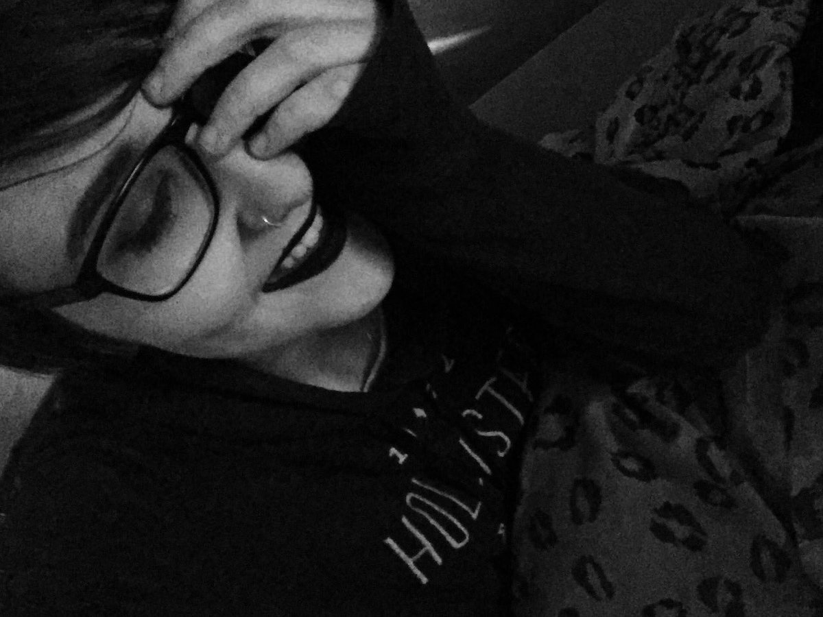 FaceMeRamsay's tweet photo. Hi, I love Marianas Trench.💖☺️ https://t.co/m9KKlXBk7a