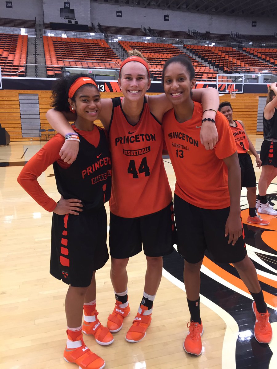 PrincetonWBB's tweet photo. Season is here! Time to win each day. #Tigers #EarnYours #PUWBB https://t.co/z3PwH5A51I