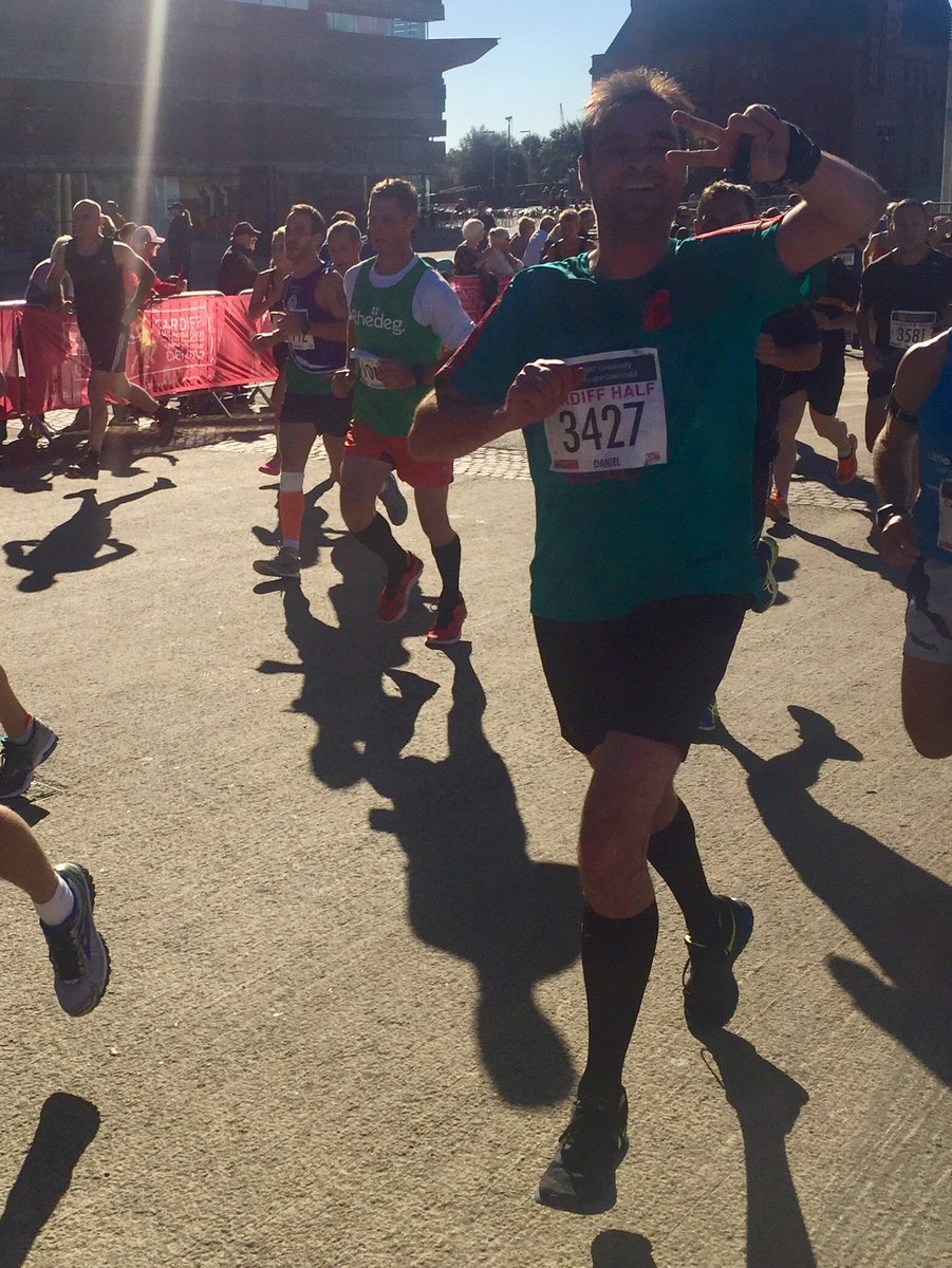 van_man_dan's tweet photo. Go, go Danny O!!! @DanOwen11 #CardiffHalfMarathon #RunTheDiff Well done mate!! 🍻🍷🏃🏻💨👍 https://t.co/TKTDgXPsbE