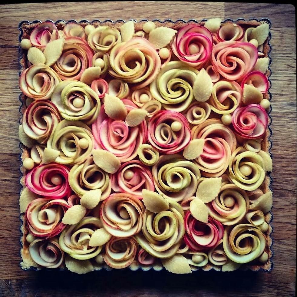 cupcakeproject's tweet photo. How is this even real?
Regram from @julie_jonesuk - Apple Tart
#apple #apples #appletar… https://t.co/NbZCHXimqR https://t.co/Na1u8OCpSE