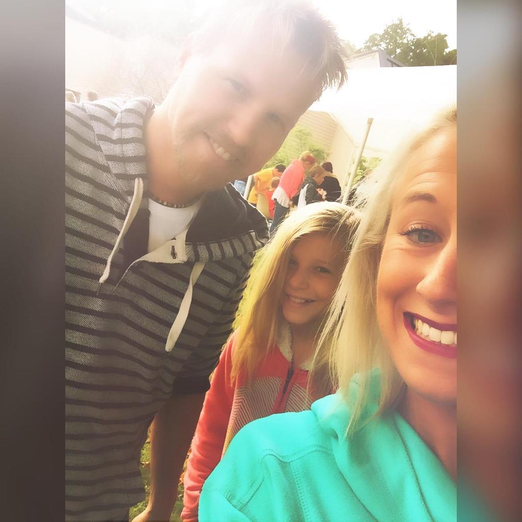 MaddieGerding's tweet photo. Super fun !!#nothinbutlove https://t.co/WmFRwTSVLE