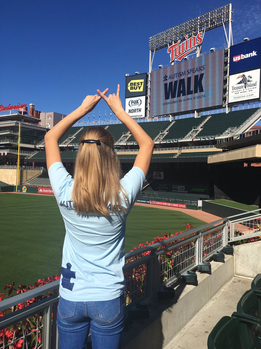 Supporting Autism Speaks on a beautiful fall day all the way from Minnesota! 💙 #autismspeaks #axid