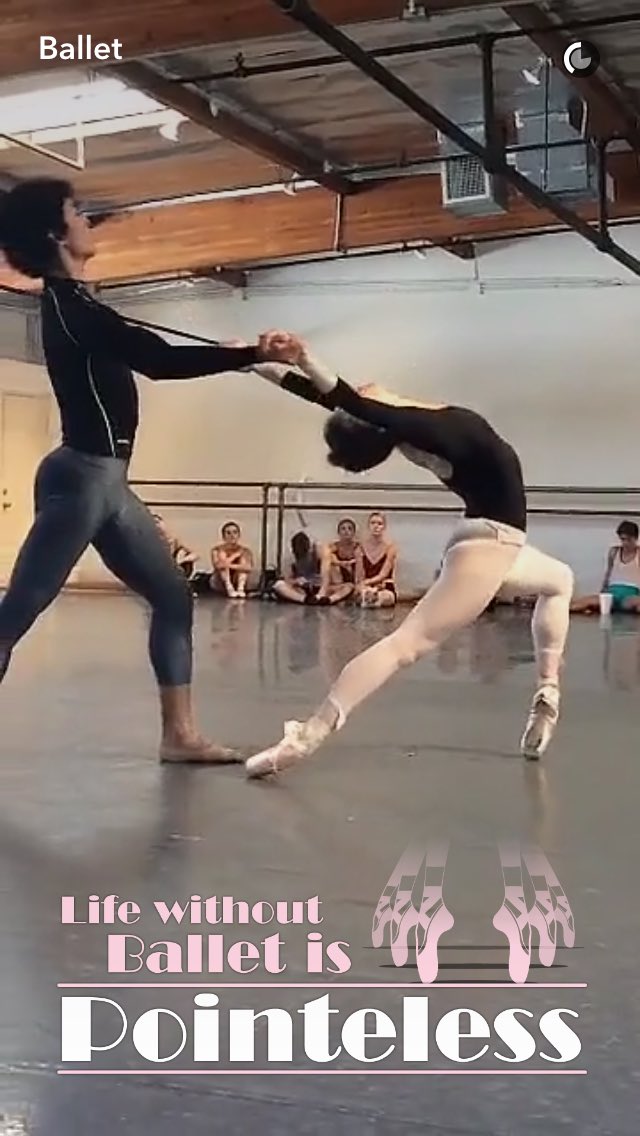 twerknballerina's tweet image. id like to take a moment and thank @Snapchat for this