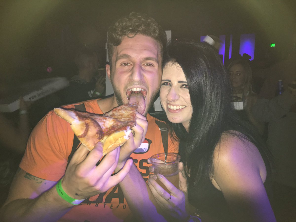 IansDenver's tweet photo. This couple definitely enjoyed our free pizza last Wednesday @VinylNightClub. Will we c u tonight for free slices @11pm? #WednesdayParties https://t.co/OCGrZTKag0