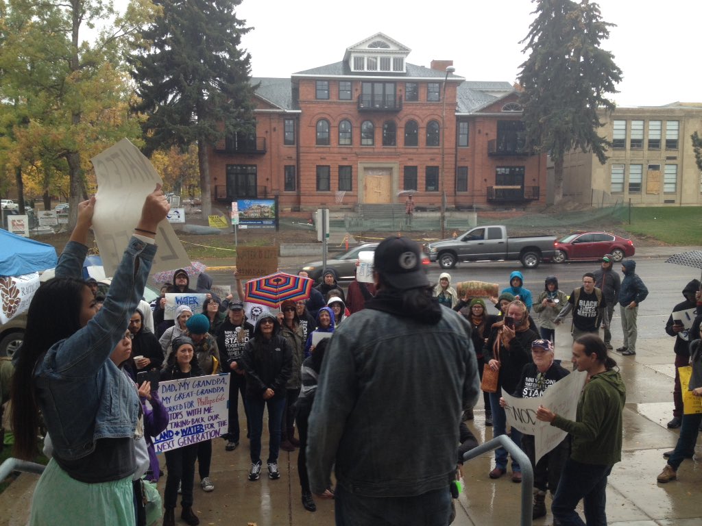 GPANBzn's tweet photo. #NoDAPL #Bozeman rally https://t.co/f7RD54E45F