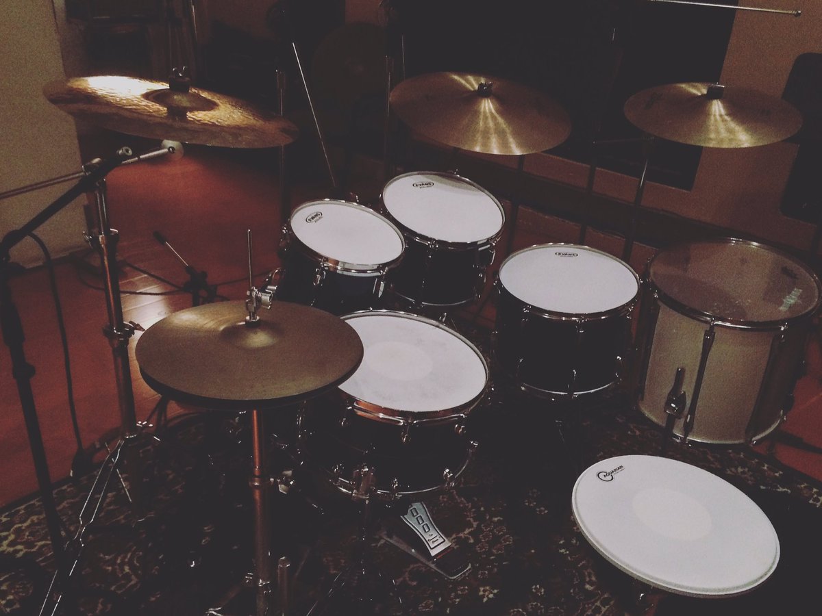 LazaroTorres77's tweet photo. Studio Setup, Love being here men! @kikohurtado @PearlDrumCorp @ZildjianCompany @YamahaDrums #drumslife #worship #worshipdrummer #puertorico https://t.co/okhby8yCVH