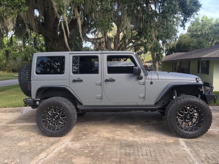 Grey Jeep🔥🔘