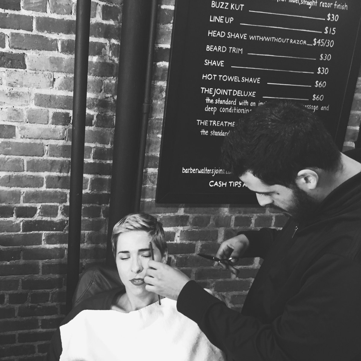 BarberWalters's tweet photo. Check out this great pic of #BarberAli trimming Emma's eyebrows! It may be a #barbershop , but that doesn't mean there are no girls allowed! https://t.co/gHWAaMPBam