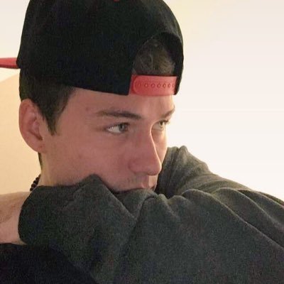 akaCrucifix's tweet photo. I keep seeing this picture as AVI on my TL and for a slight second I think its Phil then it hits me. R.I.P @PHiZZURP #RIPPHIZZURP https://t.co/EamHVCSGUF