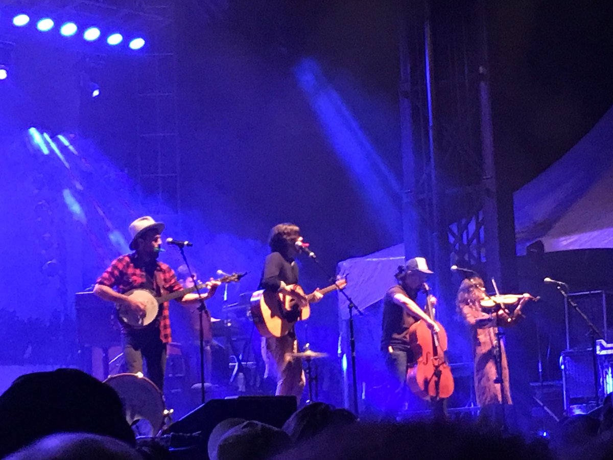 karayoungquist's tweet photo. That's it.  I'm starting a band.  @theavettbros @RootsNBluesNBBQ https://t.co/sj4ViO3SPU