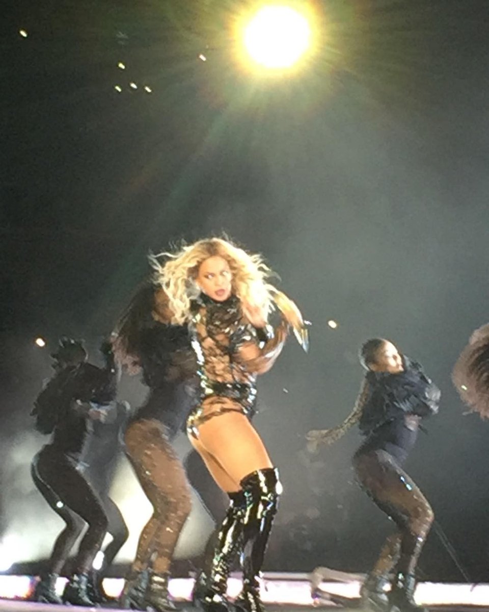 Beyoncé >> The Formation World Tour - Página 43 Ctz52MgXYAEgdez