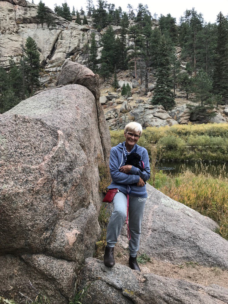 KittyKokvW's tweet photo. A lovely day enjoying the Fall colors! https://t.co/oRzYNYvAMO