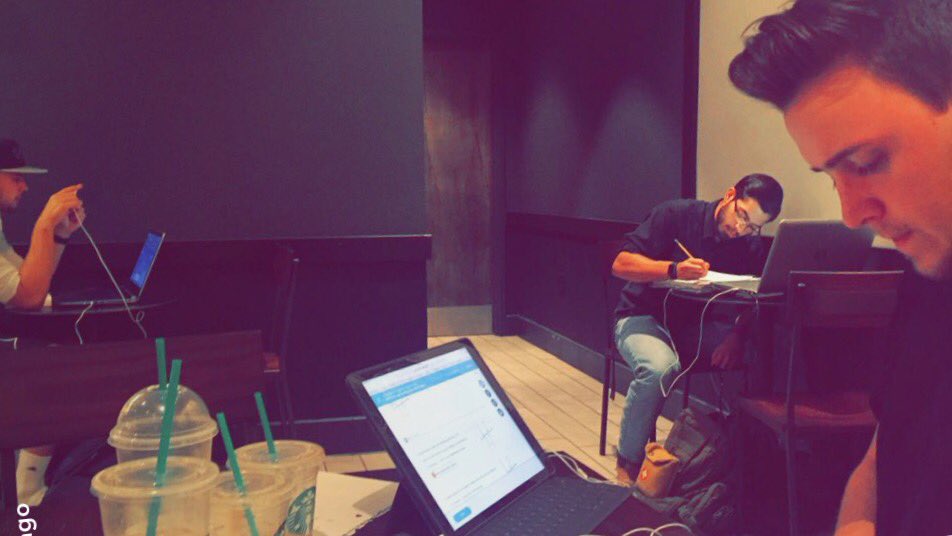 gunnerpwns's tweet photo. Got some serious homework done in Starbucks tonight! #productivity #tryingtoberesponsible #studylife https://t.co/XopbrTjNMf