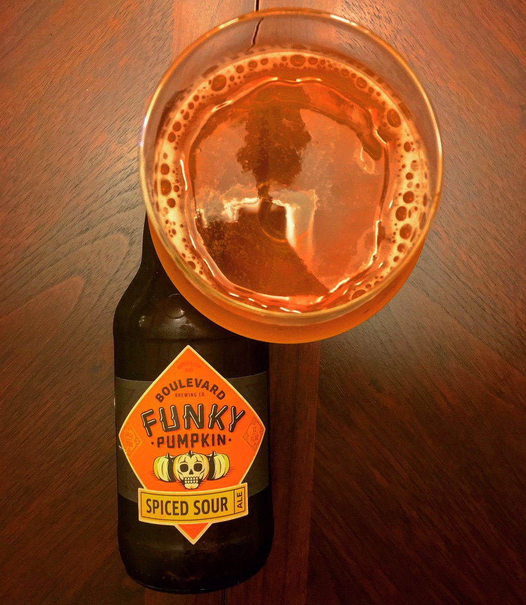 thesportssnob's tweet photo. In its last year in production, I HAD to have @boulevard_beer #FunkyPumpkin! https://t.co/AHZQllH0Io