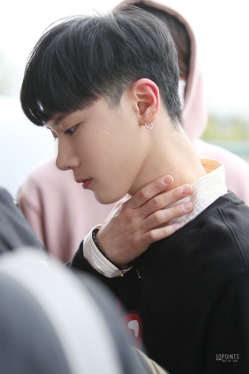 ncttennn's tweet photo. poor baby with damaged cuticles https://t.co/VueTKuMjsw
