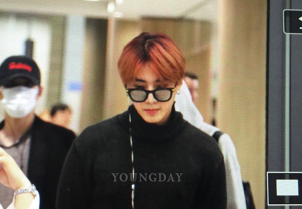 youngday93's tweet photo. 161003 인공입국 
피곤할텐데 아니하다구ㅠㅠ고생많았어!푹쉬길
#DAY6 #YoungK #데이식스 #영케이 https://t.co/3ydPZCyspb