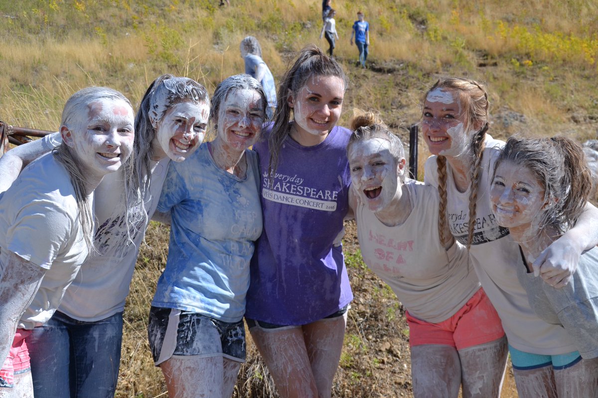 VHS SENIORS 2017 tweet media