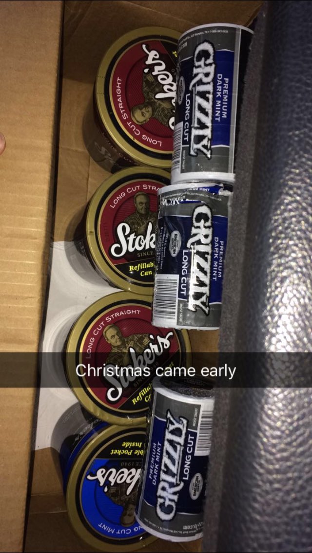 ZebraWicked's tweet image. The best feeling. When you run out of dip but the order come in!! #yeeyee #dipproblems @TotalDipMove @DipLife_ @DipFession