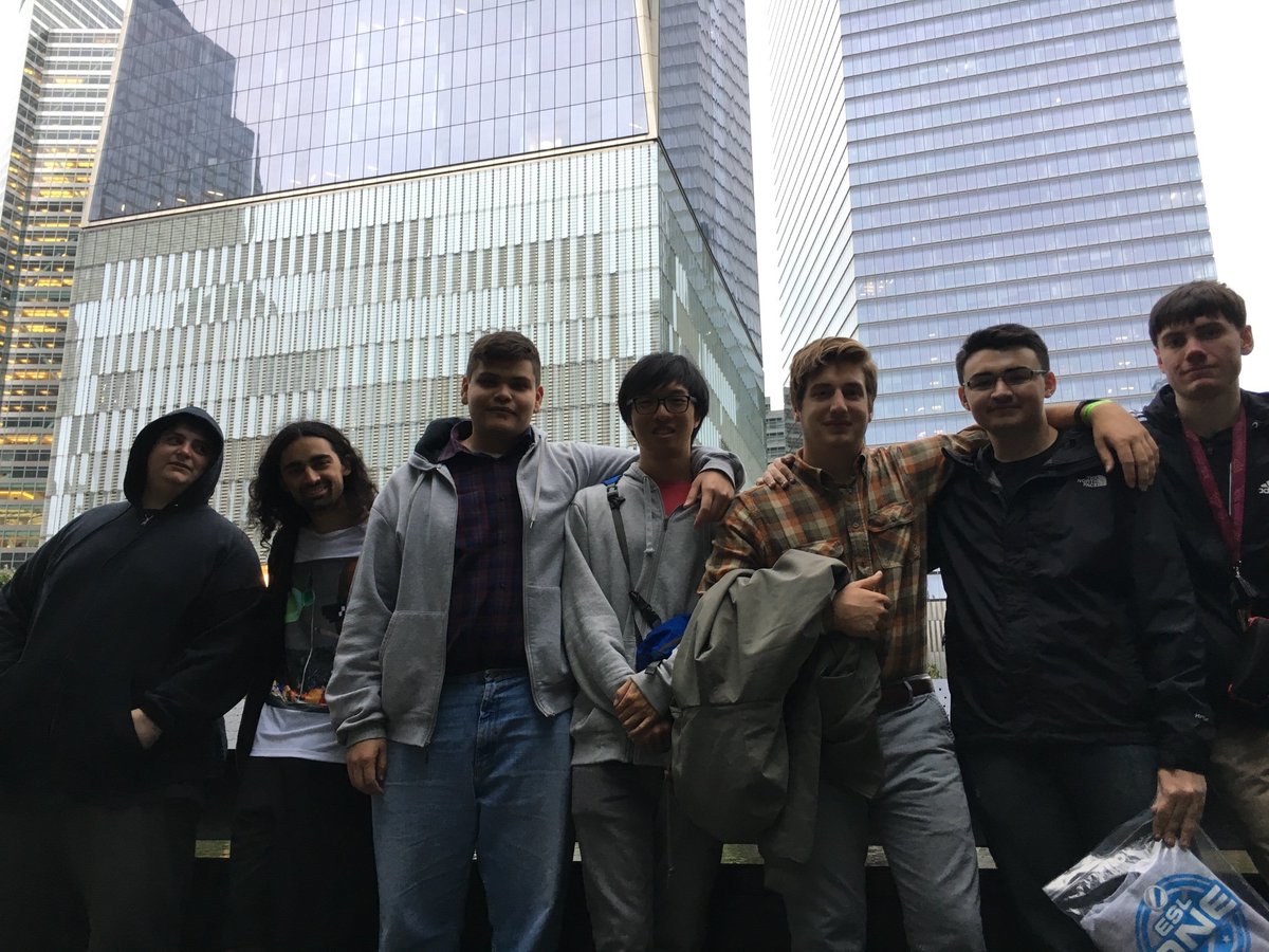 PompousMagnus's tweet photo. Gang @WGLNA @eClipse_WGLNA @DejaVuWGLNA @Cibledetruite Nyc https://t.co/QrMmCp63ap