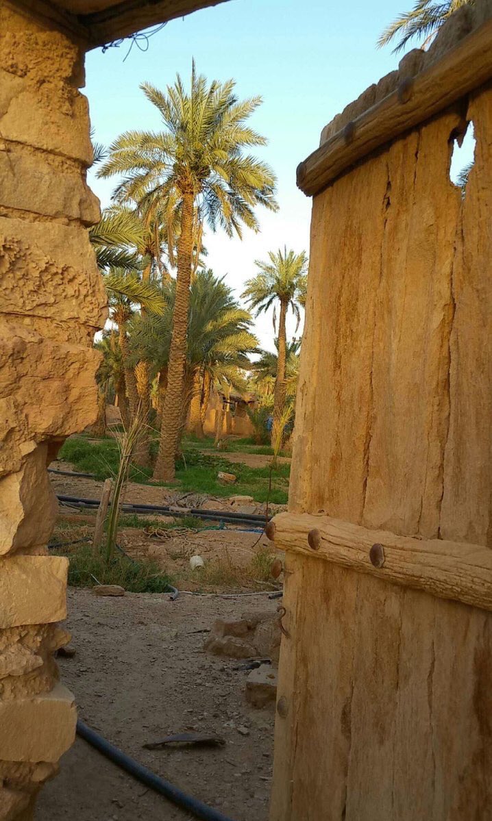 سيفتحُ الله باباً كنت تحسبهُ 
 من شدة اليأس لم يُخلق بمفتاحِ !
