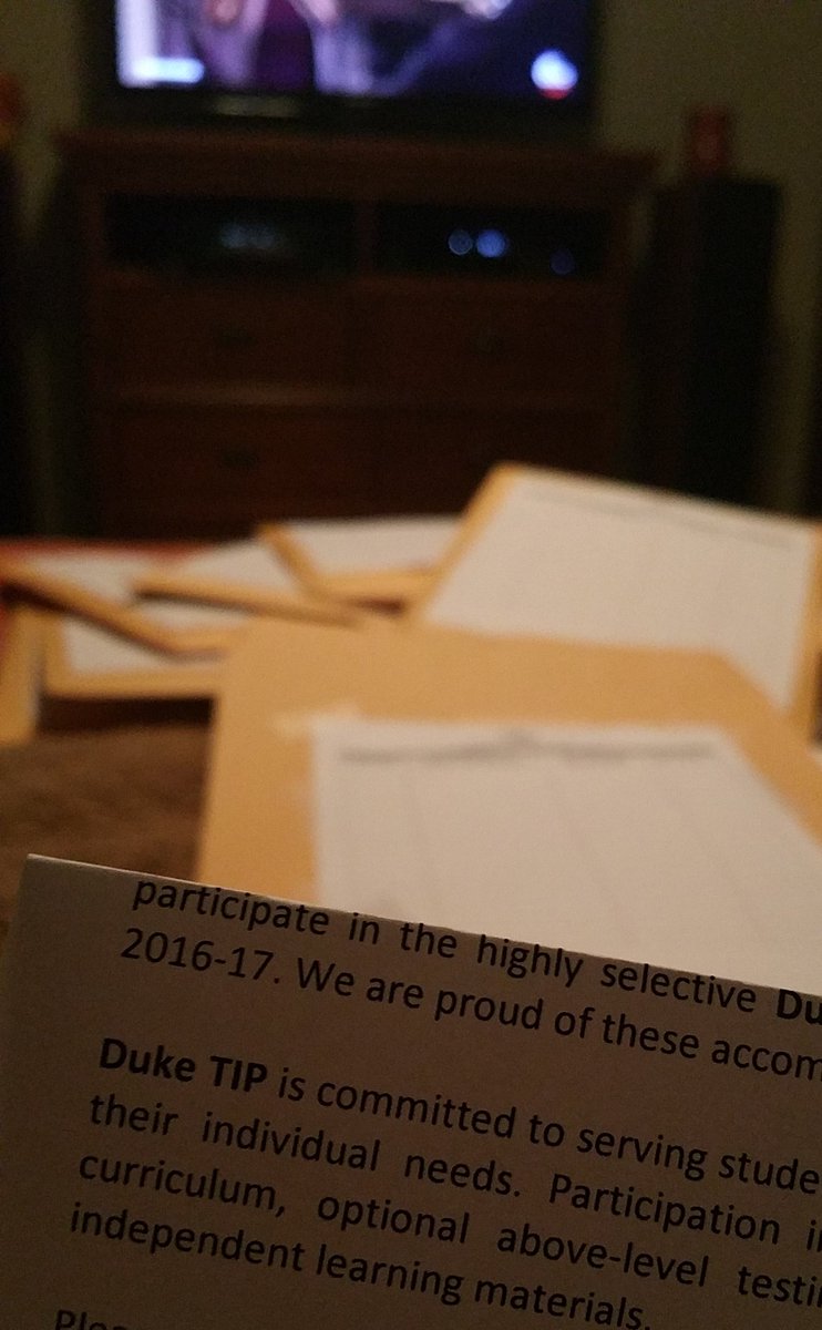 MonicaSimonds's tweet photo. Ending a beautiful weekend finishing up the stuffing of Duke letters for our 4-6 Ss whose academic performance is #risdgreatness! #DVRtime https://t.co/VJd8sl0z3G