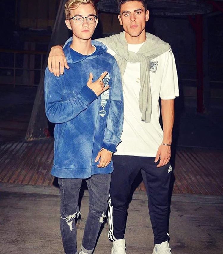 my hair is the only reason i'm still the taller Jack <a href="/JackJockJ0hnson/">Jack Johnson</a>