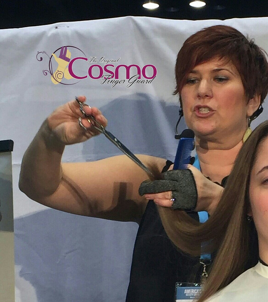 CosmoGlove's tweet image. Don't cut yourself #pointcutting.  Try a CosmoFingerGuard and receive  FREE SHIPPING at cosmofingerguard.com Black or Pink #cosmetologist