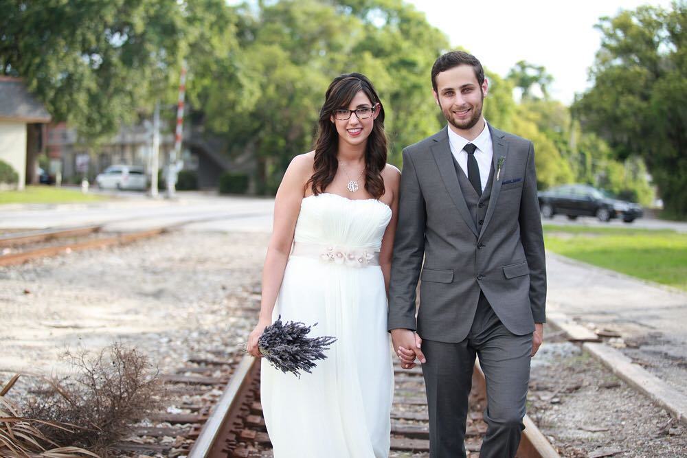 More train track fun! (We loved her lavender bouquet!) #livehappystudio #livehappy #bride … ift.tt/2dl7mfY