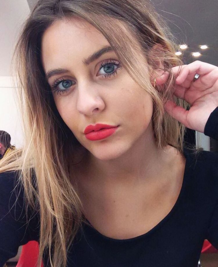 beautiyas's tweet image. La más diosa?
-YAS RT
-IVA FAV