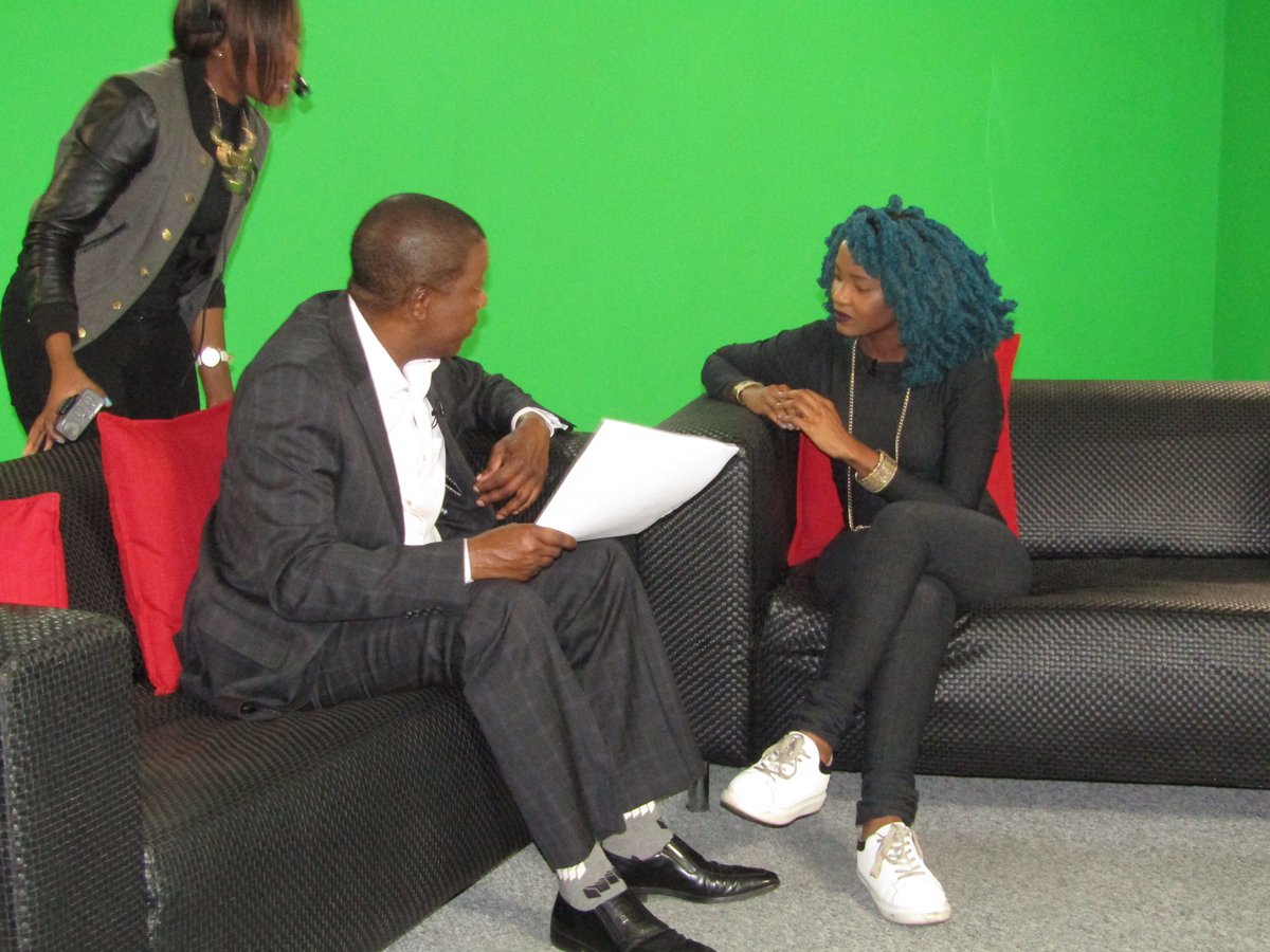 SowetoTVchannel's tweet photo. #BehindTheScenes with @MoonSanelly on #TonightWithTimModise shoot.
Tune into the interview tonight at 19:30 #DStv251 https://t.co/OVNKTT1EAp