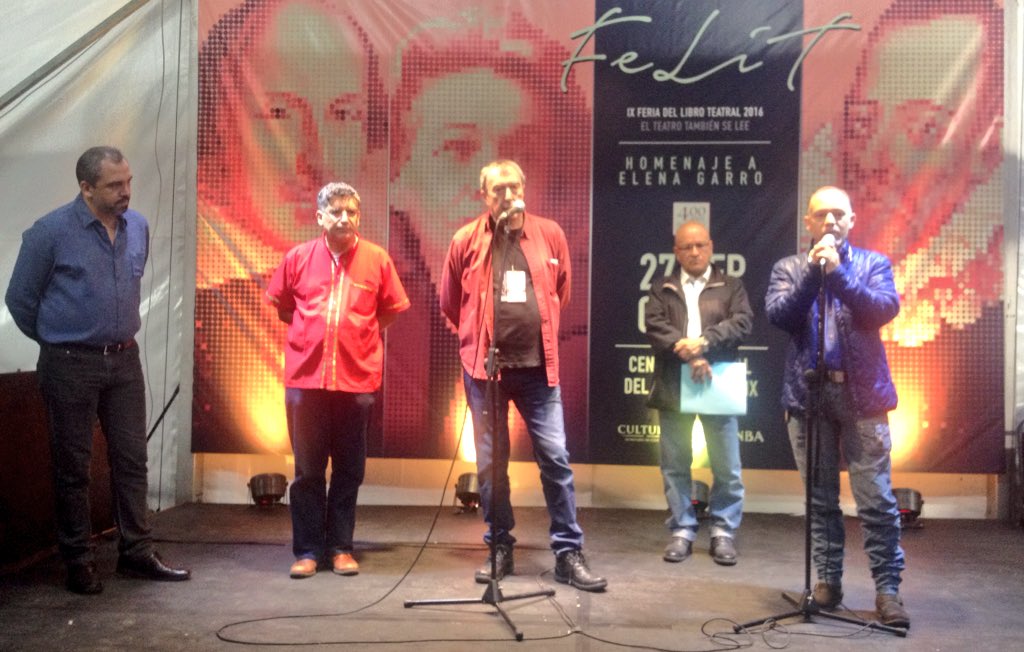 teatroinbal's tweet photo. Premio Internacional de Ensayo Teatral a Sigifredo Esquivel (Zacatecas) por 'Del cuerpo presente, en los umbrales de la finitud'. #FeLiT2016 https://t.co/b4hlsAy2Pq