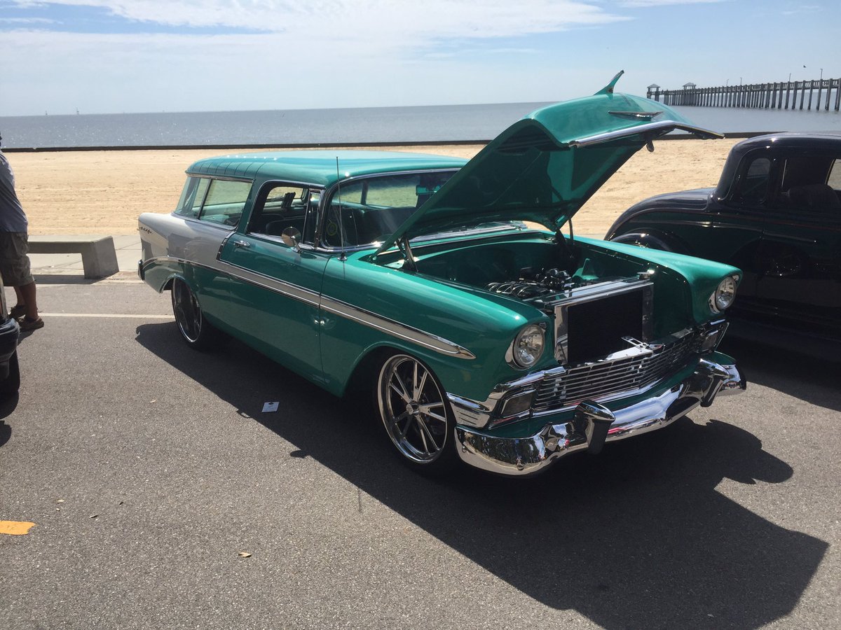 Trunkmonkey1995's tweet photo. #cruisinthecoast2016 has officially kicked off!! #hondacivic #454SS #RestomodBelair #LSX conversion #Beach #Mississippi #biloxi https://t.co/zjq7T50qc6