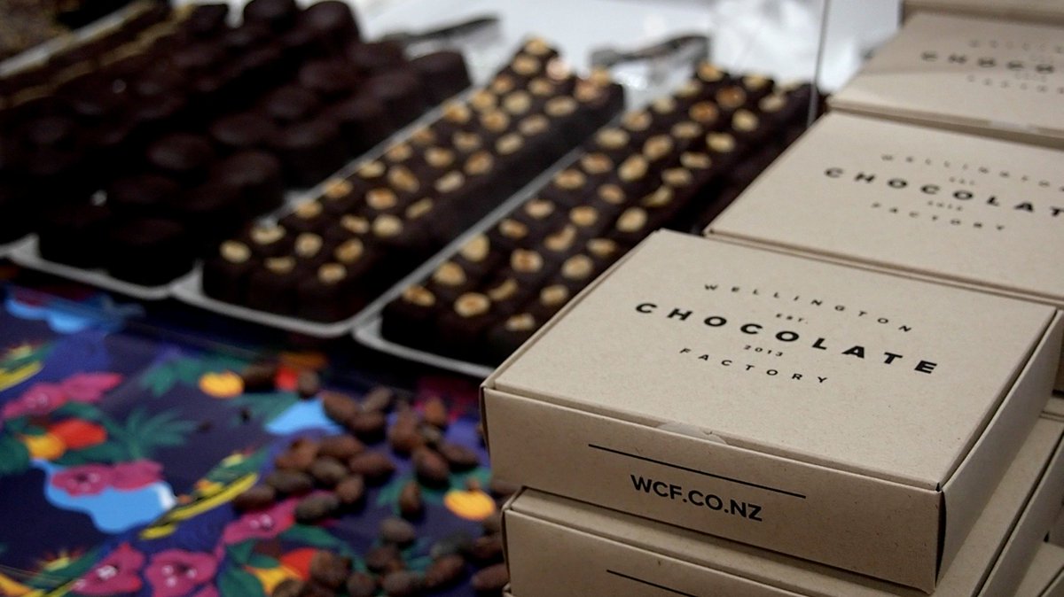 smllthngsnz's tweet photo. Mmm... a few stills from my latest shoot for @nzchocfest. It was so interesting talking to chocolatiers about ethical production! #drooling https://t.co/gfxsQmBrxi