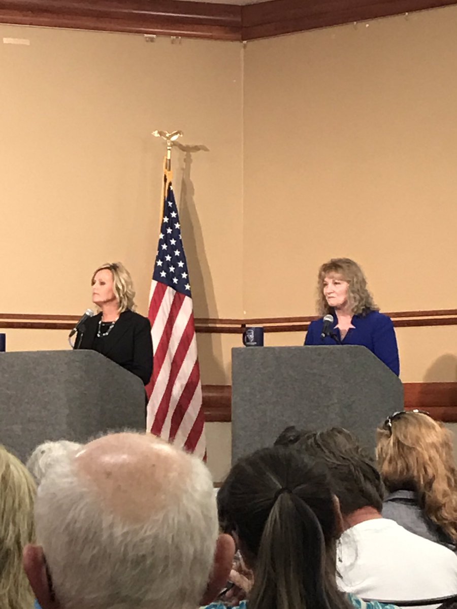 istapresident's tweet photo. @ISTAmembers let the debate between candidates for Supt of Public Instruction begin #Ritz4Ed https://t.co/nZ1Es4Y8SJ