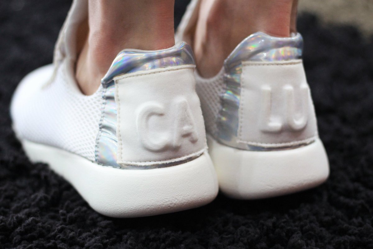 miradacouture's tweet photo. Diseñó para @riverocalu y conquistó: Ana Sofía Bustin nos cuenta cómo fue ganar #ShoeTalent6 de @Stadium_Uruguay 👟👟 https://t.co/Gik0TtLbDV https://t.co/c8JU6H07hF