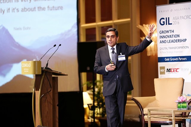 aroopzutshi's tweet photo. @Frost_Sullivan re #impact of #technology, #digital transformation on #industries of the future at recent #GILAPAC https://t.co/xS5PRkRV6g https://t.co/HVklt5fB9d
