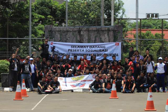 #latepost acara safety riding with <a href="/PMHB/">PaguyubanHondaBekasi</a> @SR_DayaAdicipta 16 oktober 2016 semoga dengan terselenggaranya acara ini, banyak manfaat utk kita😊