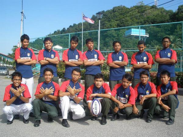 syahirmdazam's tweet photo. Aku payung satu gambar lama. #sesterix https://t.co/xU05N0AE5M