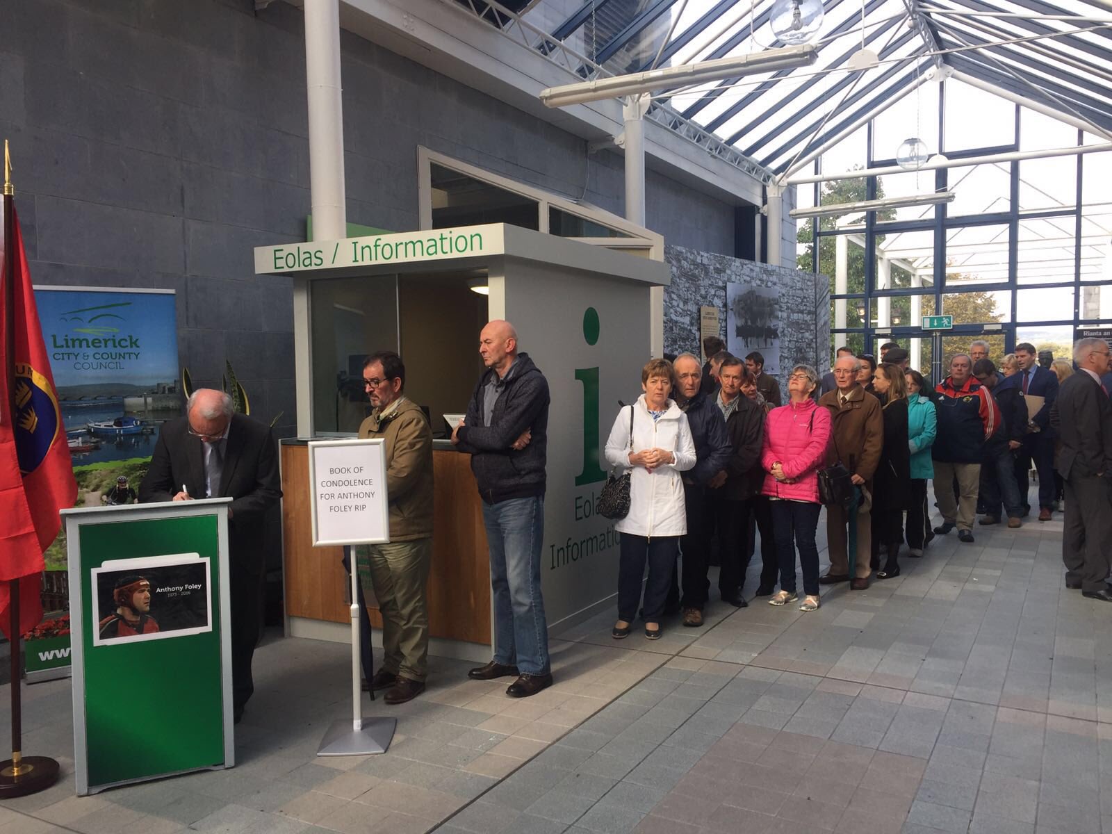 Limerick Council On Twitter Queues At Limerick City Hall Today