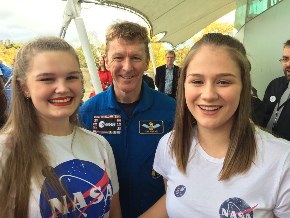 AndySimpsonHT's tweet photo. From space seeds in #ElginHigh to meeting @astro_timpeake in person. Ellen &amp; Kirsten asking questions @ourdynamicearth  #ISS @TESScotland https://t.co/p2tQB6M7vn