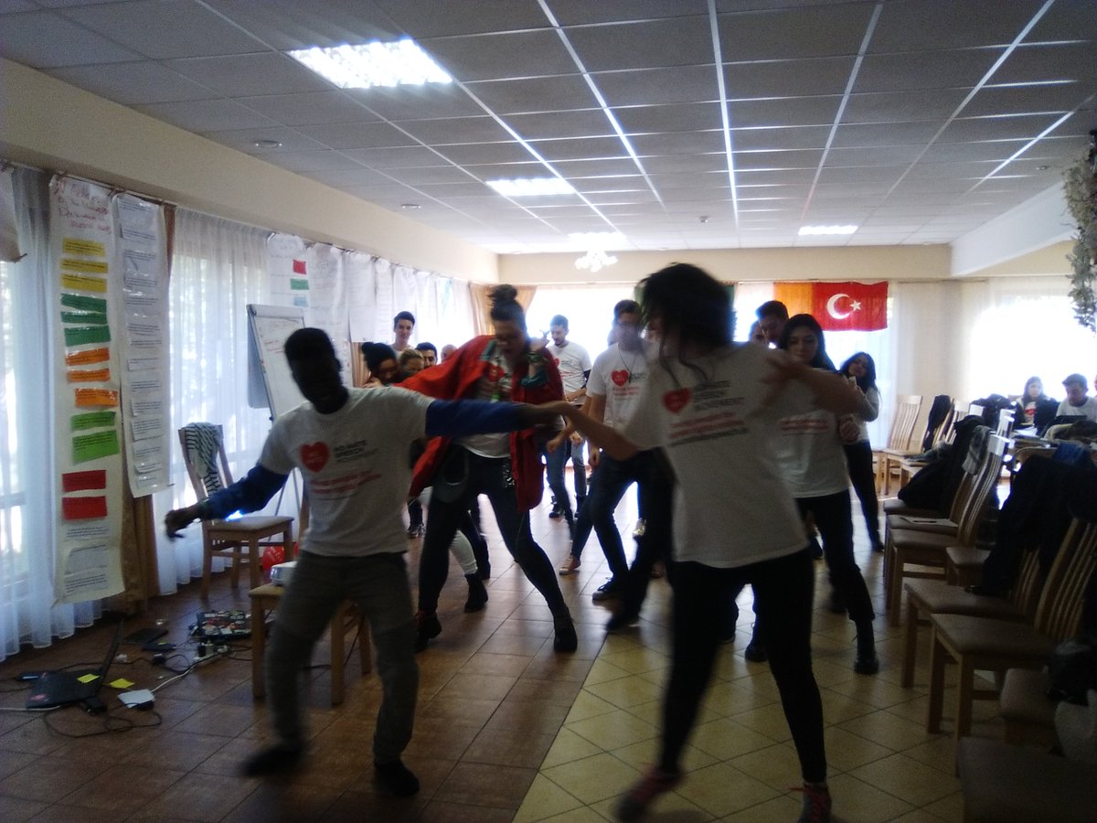 EuroBugInt's tweet photo. Non we are energizing and prepearing for other activities #Solidactivist #Eurobug #Humanrights #Nohatespeech #Erasmusplus #youthactivism https://t.co/JmrCG9Ejra