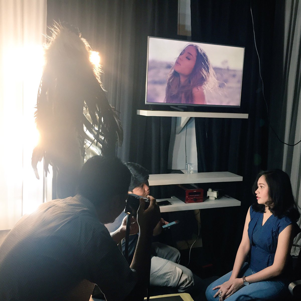 Ehhh ada siapa nih?? Dara cantik asal medan ini bakal ada di #Qubicle dan #Seloroh loh! Tungguin yah! <a href="/qubicle_id/">QUBICLE</a> <a href="/rezkydinda/">Dinda  Rezky</a>