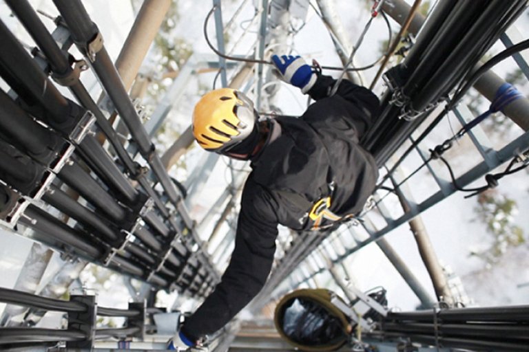 Two workers hospitalised after #workingatheights accidents on Saturday goo.gl/siWcCk #healthandsafety