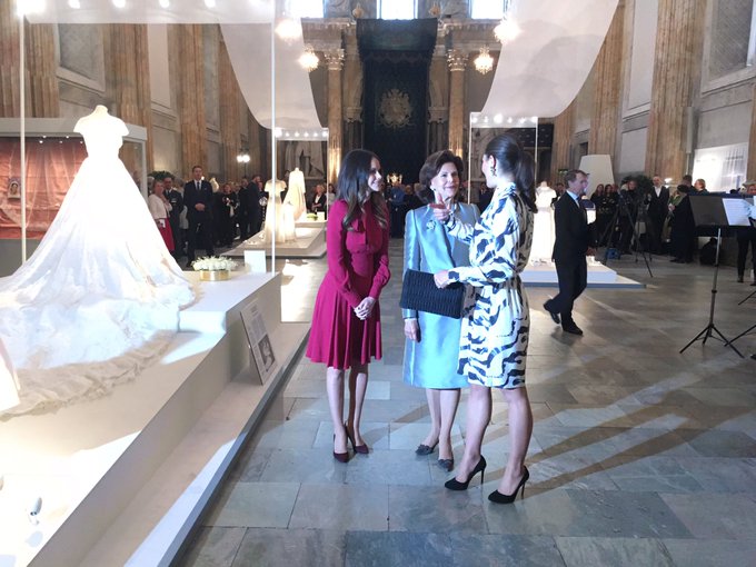 View image on Twitter