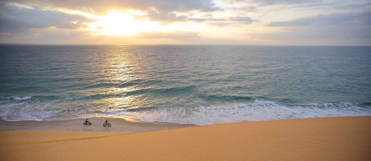 TrueTravel_'s tweet image. Cycle across the deserted golden beaches of #Mozambique #AzuraBenguerra #IslandParadise