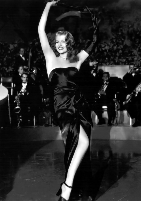 ClassicalCinema's tweet photo. "I have always felt that one of the secrets of real beauty is simplicity" - Happy Birthday to the amazing Rita Hayworth! https://t.co/ymZ3Xv75MK