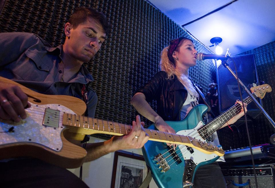 999banda's tweet photo. #Ey Así se arranca la semana!! .. dándole play a nuestro rockstar canal oficial en #YouTube >> https://t.co/CklPc3qcRb #Somos999 https://t.co/EqP6sWn46C