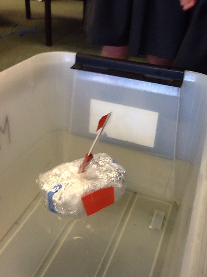 Thats_Mr_B's tweet photo. A fantastic science investigation this afternoon. The winning boat held 300g before it sank. #pfpsscience @Palacefieldhead @PFPSMrsW https://t.co/5Htph6pT0h